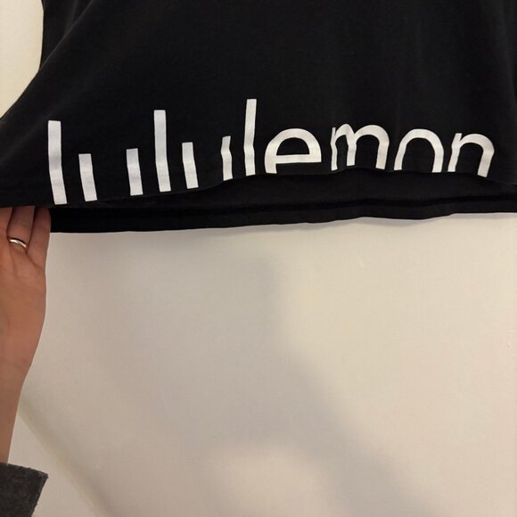 Lululemon Cortes Crop Tee (Expression) Black Women’s Sz 6/8 - Picture 4 of 5